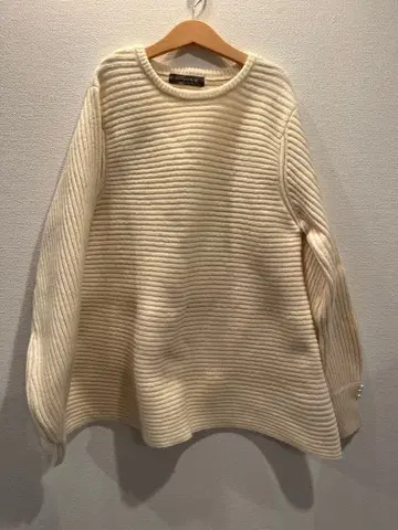 유나이티드 애로우즈 아이보리 니트 펄 장식