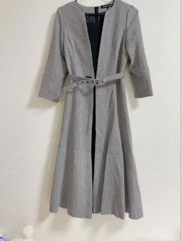 STRAWBERRY-FIELDS 센터 플리츠 원피스 [ 카코님 착용 ]