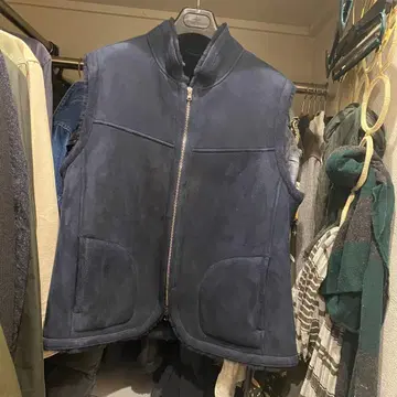 EMMETI 엠메티 무스탕 스웨이드 네이비 베스트