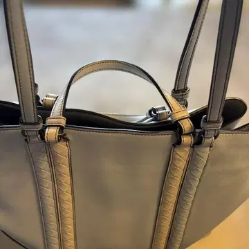 그레이 토트백 뜨개질 디자인