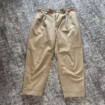 빔즈 백명품 2 플리츠 치노 팬츠 M 사이즈 베이지