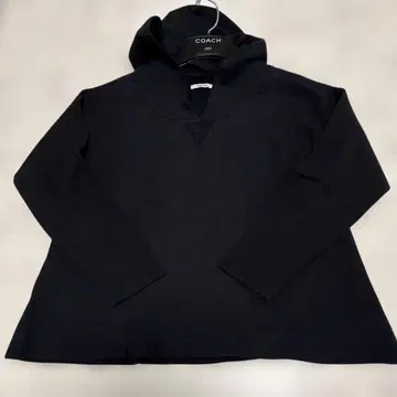 엠마 테일러 블랙 후드 부착 후드티