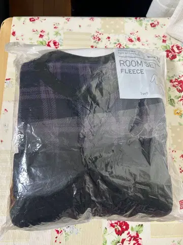 미사용 새상품 유니클로 UNIQLO 플리스 세트 긴팔 XL 퍼플