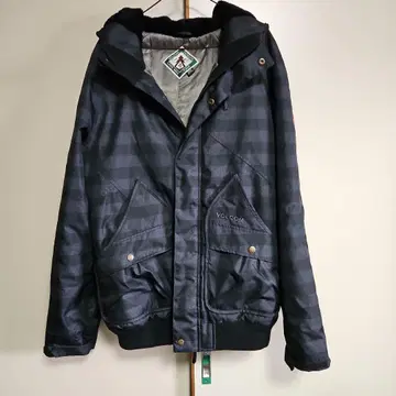 VOLCOM 후드 부착 스트라이프 자켓 M 사이즈