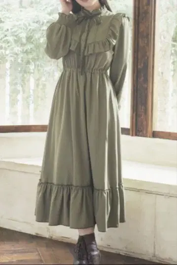 Areeam 배색 프릴 원피스 카키