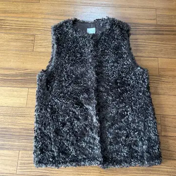 GREEN LABEL RELAXING 복슬복슬 퍼 베스트