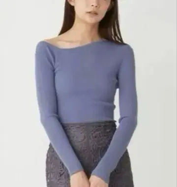 [ 새상품급 ] 언심메트리 데콜테 리브 니트 프레이 아이디