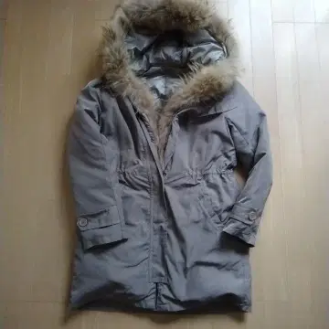 그레이 다운 자켓 퍼 포함 후드