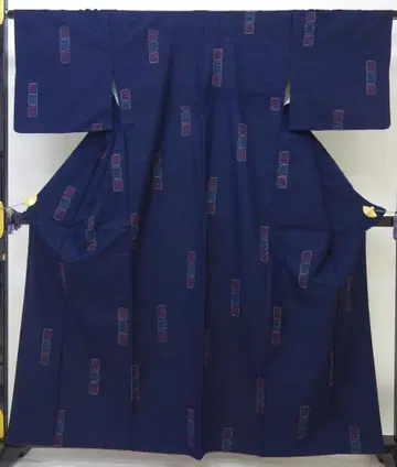 새상품급 중고 본명주단 수직 무늬 네이비 컬러 N71104-9