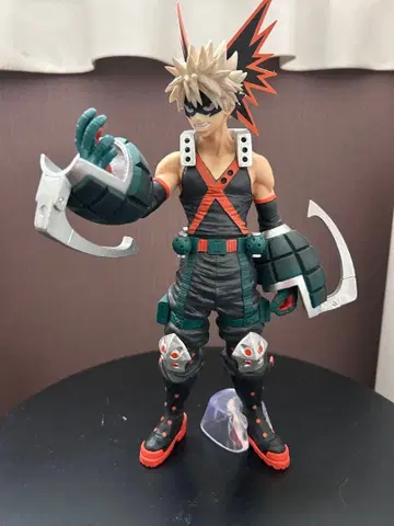 나의 히어로 아카데미아 바쿠고 카츠키 피규어
