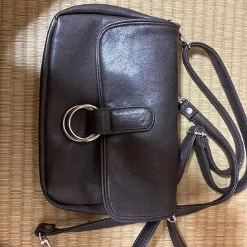 다크 브라운 숄더백