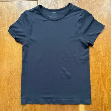 SKMS 블랙 크루넥 티셔츠