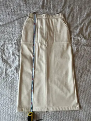 (새상품급) COEN 쭈리 아이보리 타이트 스커트