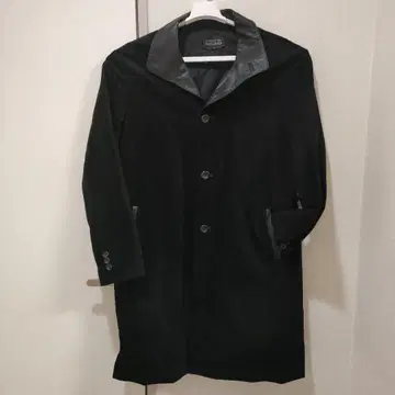 블랙 가죽 코트
