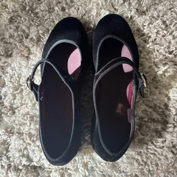 Flabelus 멜리 제인 블랙 벨벳 사이즈 39 (작게 나옴)