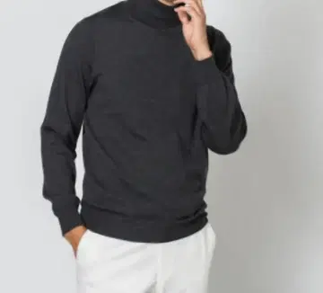 다크 그레이 터틀넥 스웨터 사이즈 46