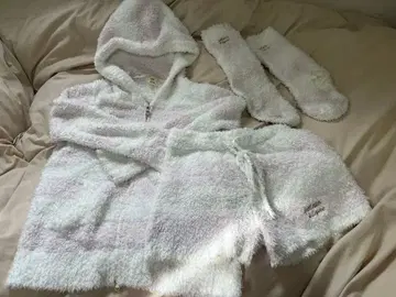 [ 낱개 판매 상담 가능 ] 젤라또피케 / 룸웨어 상하의 + 양말