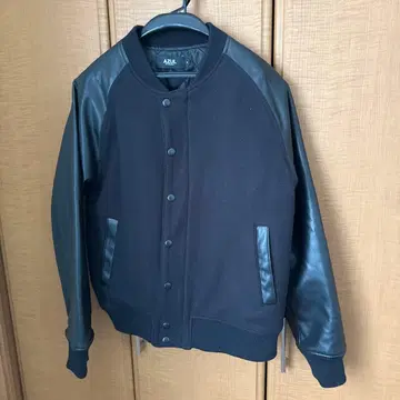 아줄 바시티 자켓 S 사이즈