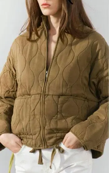 ZARA 퀼팅 숏 자켓