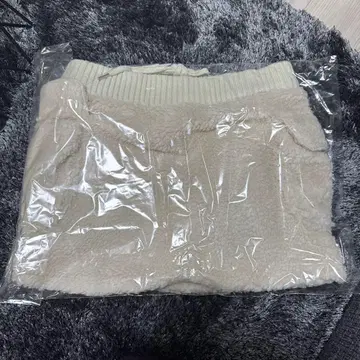 andmary 플러피 집업 재킷 미니 스커트