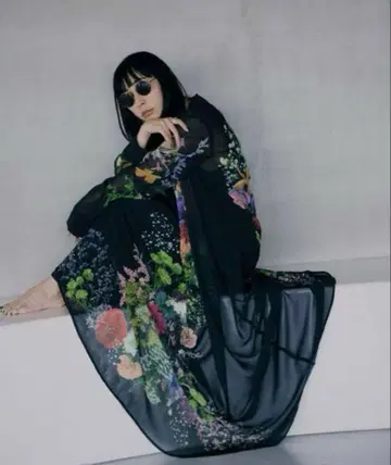 아메리 꽃무늬 빈티지 시스루 원피스