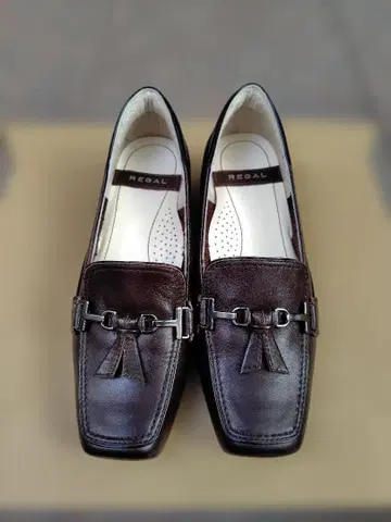 REGAL 다크 브라운 모카신