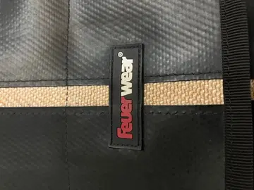 Feuer Wear 숄더백 블랙