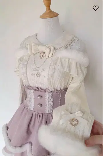 벨시크 펄 레이스 리본 러브 하트 퍼 니트탑 Belchic