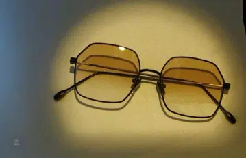 lazare studio 라자르 스튜디오 Jung