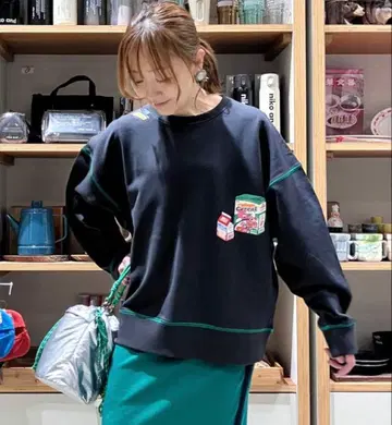 새상품급 니코앤드 ZIZONE 지존 콜라보 쭈리 풀오버 블랙 L