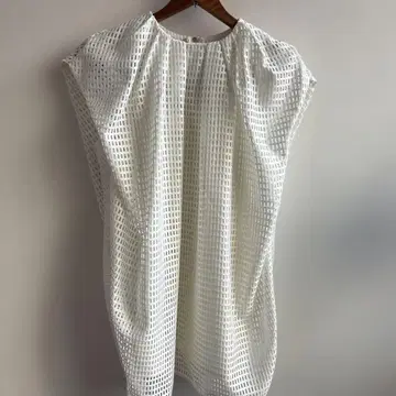 미스 로에 화이트 메쉬 오버 사이즈 상의