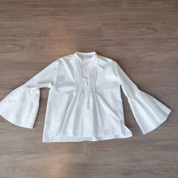 화이트 플레어 슬리브 셔츠 블라우스 채팅