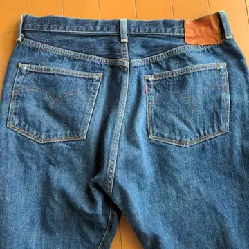 다크 블루 스트레이트 데님 팬츠