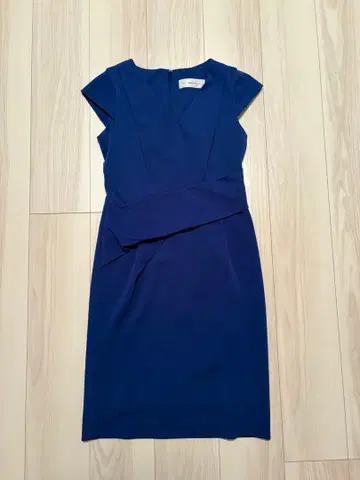 lore11 네이비 슬리브리스 원피스