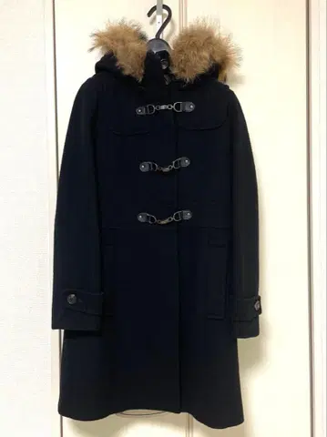 루수크 블랙 더플 코트 퍼 포함