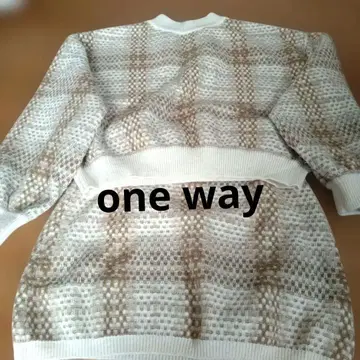 정말 귀여운 시스루 짜임 화이트 베이지 체크 니트 셋업