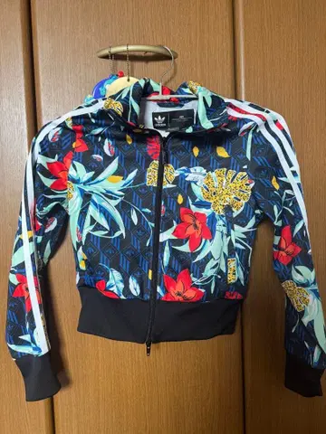 adidas 플로럴 프린트 크롭 후드티 S