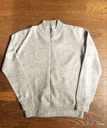 캐시미어 100% 라이트 그레이 하이넥 니트 중고