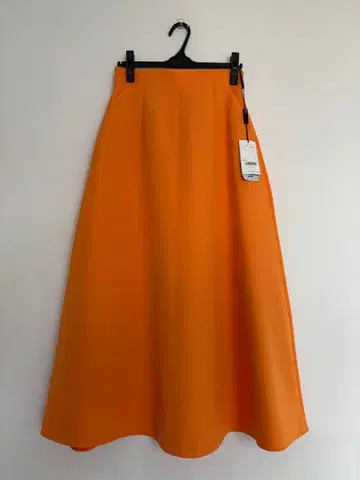 더블 스탠다드 클로징 sov. 오렌지 플레어 스커트 소브