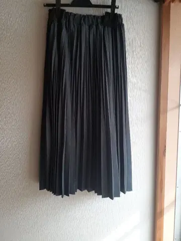 새상품급 뷰티&유스 플리츠 스커트