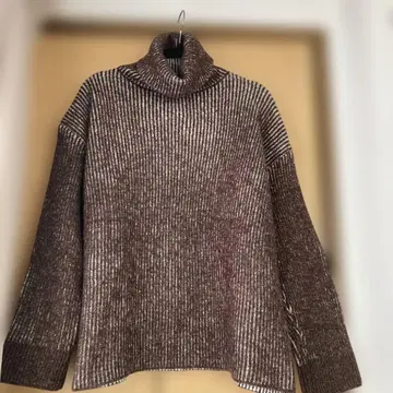 터틀넥 스웨터 브라운 계열 두꺼운 원단 빅 사이즈 LL 정도