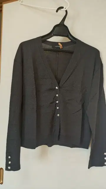 UNTITLED 펄 진주 버튼 V넥 가디건