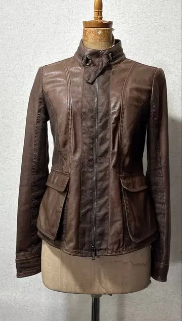 ARMANI COIIEZIONI 가죽 자켓 38 새상품급