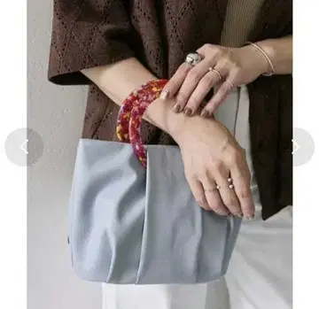 새상품 [ ear PAPILLONNER ] 서클 수지 숄더백 스카이블루