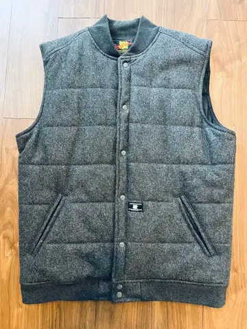 Undefeated 그레이 퀼팅 베스트 다운 베스트 XL