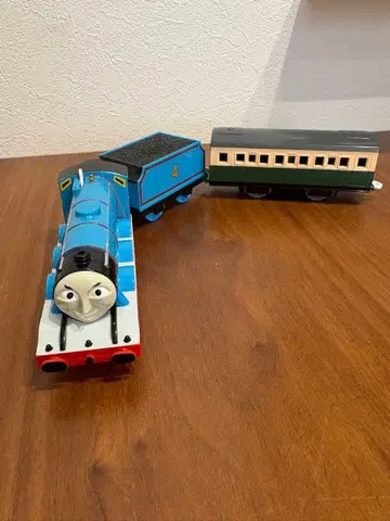 토마스 프라레일 구형 고든