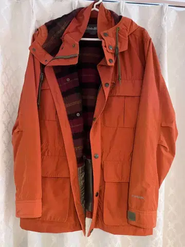 오렌지 후드 부착 나일론 자켓