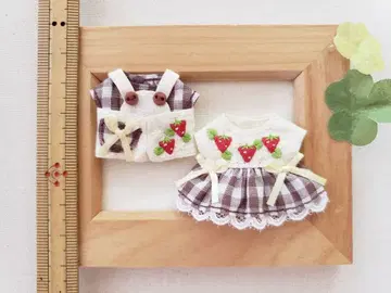 옷 갈아입기 의류 자수