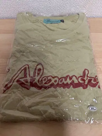 Alexandros 베이지 T셔츠 XL