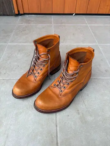 브라운 가죽 미드컷 부츠